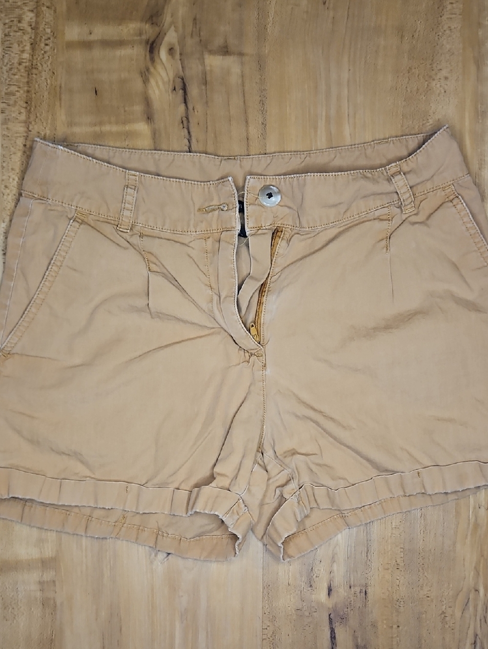 Forever 21 Women's Tan Rolled-Hem Bermuda Shorts